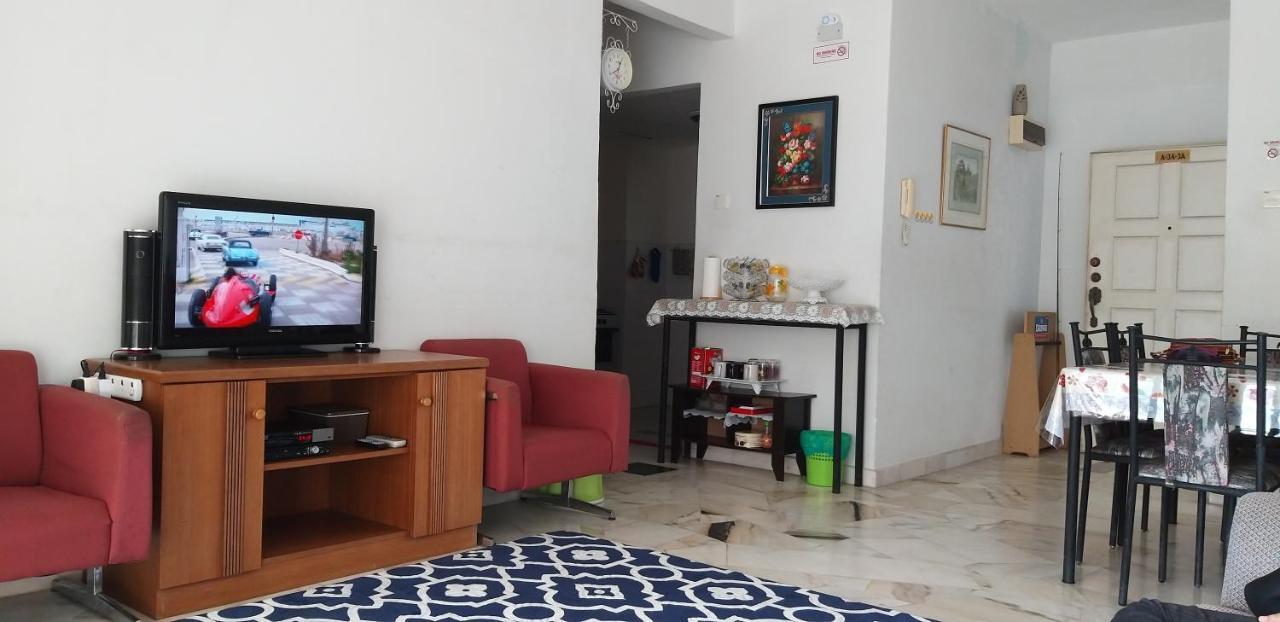 Homestay Haizal Telok Kemang Port Dickson Esterno foto